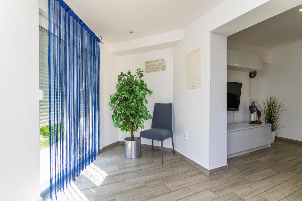 Apartments Maksim&Timon Krk Town Bagian luar foto