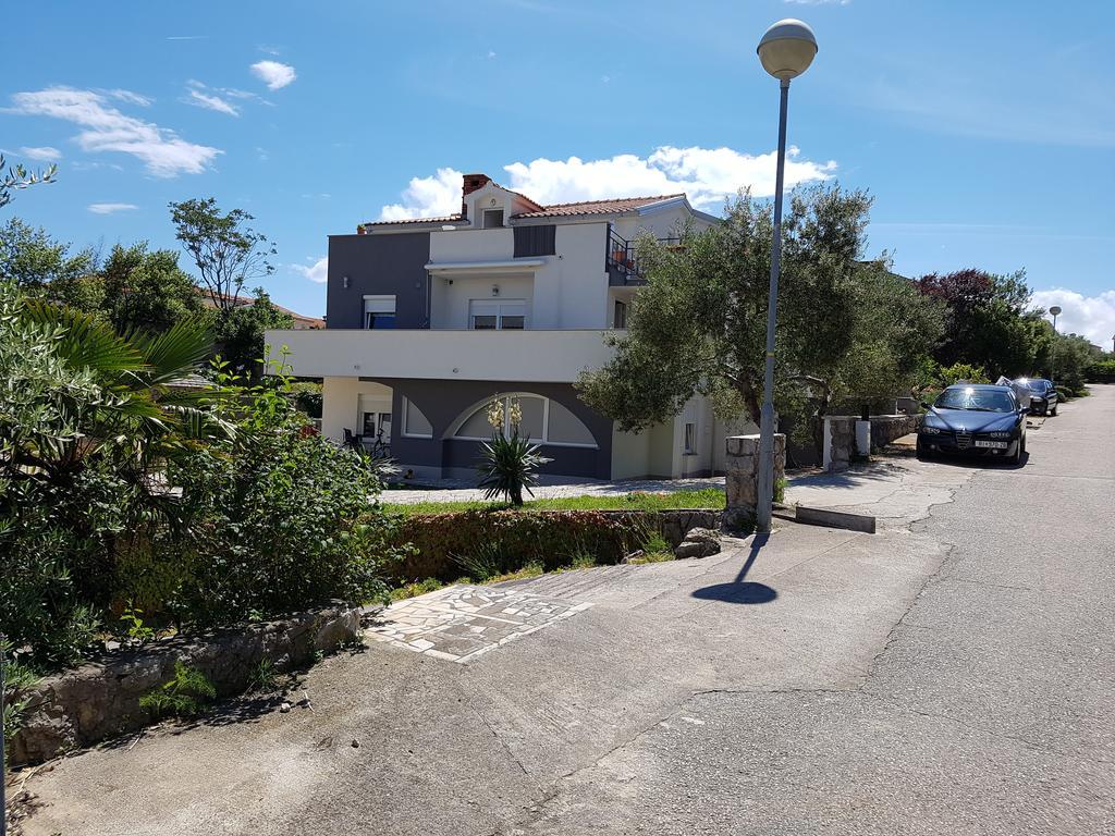 Apartments Maksim&Timon Krk Town Bagian luar foto